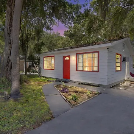 Downtown Single Family Modern Bungalow Close To Beaches And Dining Home